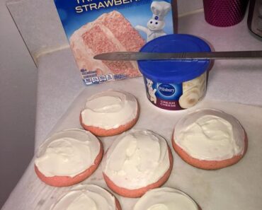 Strawberry Cream Cheese Cake Mix Cookies
